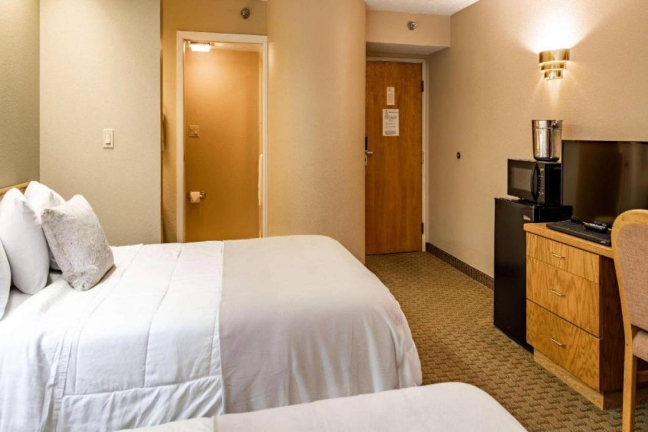 Oyo Hotel Lincoln Airport Ne, Hwy 80 Екстер'єр фото