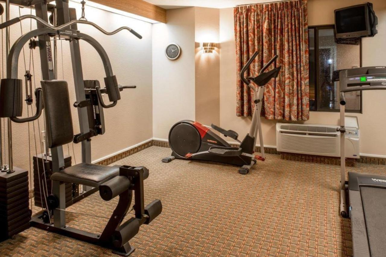 Oyo Hotel Lincoln Airport Ne, Hwy 80 Екстер'єр фото
