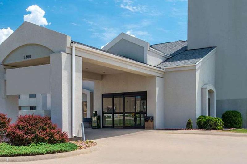 Oyo Hotel Lincoln Airport Ne, Hwy 80 Екстер'єр фото