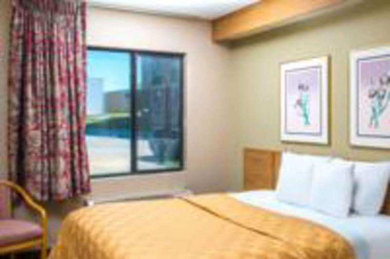 Oyo Hotel Lincoln Airport Ne, Hwy 80 Екстер'єр фото